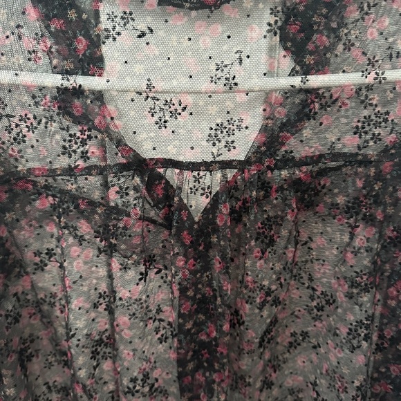 Zara Sheer Floral Black Blouse with Ruffles Size Medium Womens - Picture 15 of 16